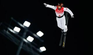 第一届冬奥会于几年在法国夏蒙尼举行 冬奥会隔几年举行一届